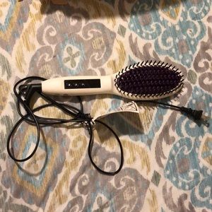 Brush straightener